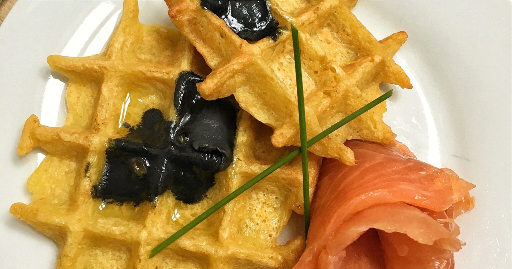 Gaufres de pommes de terre, saumon fumé et Beurre Bordier & Caviar