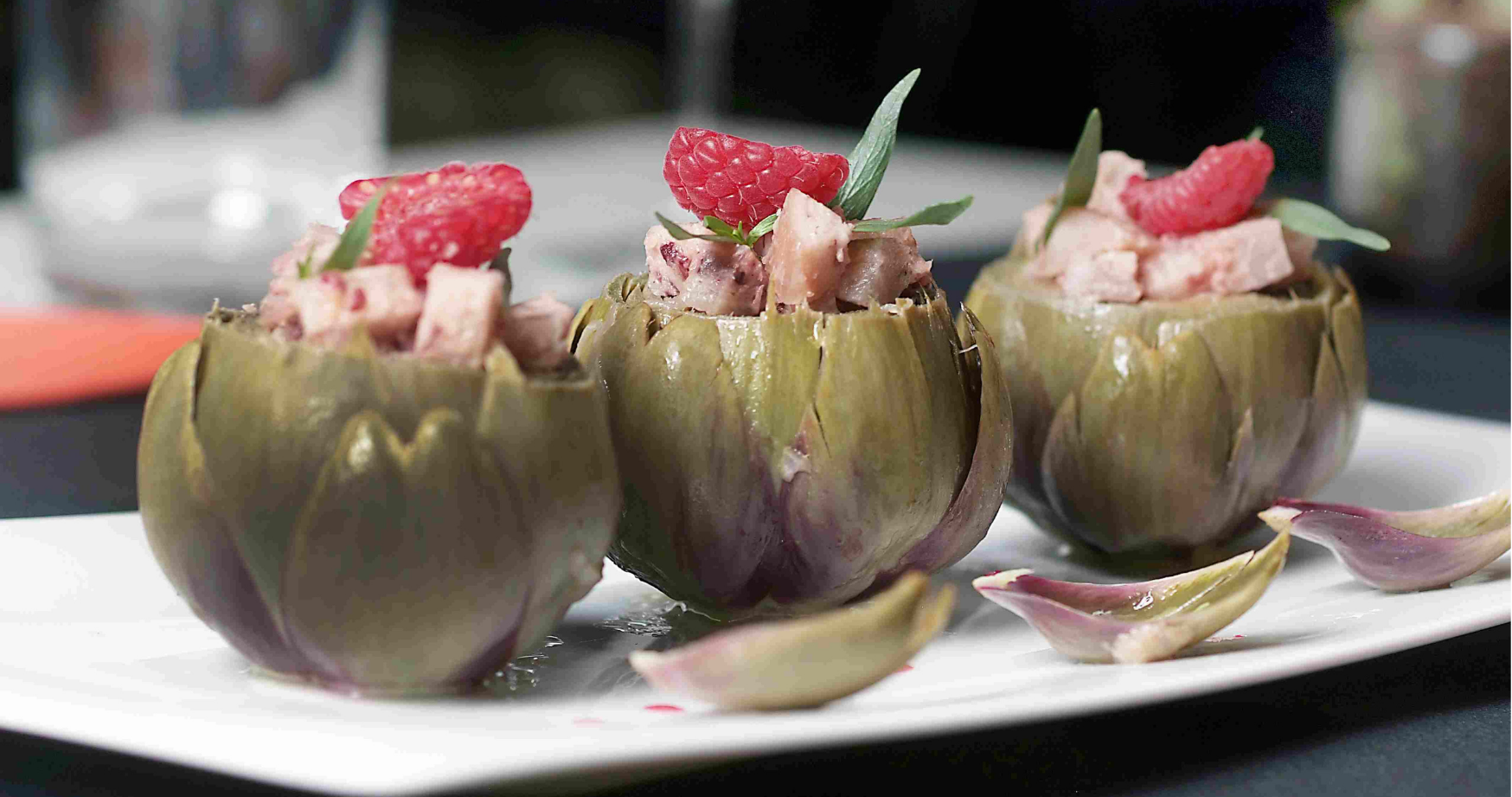 Artichauts violet farci au pied de cochon, ravigote au Beurre Bordier à la Framboise