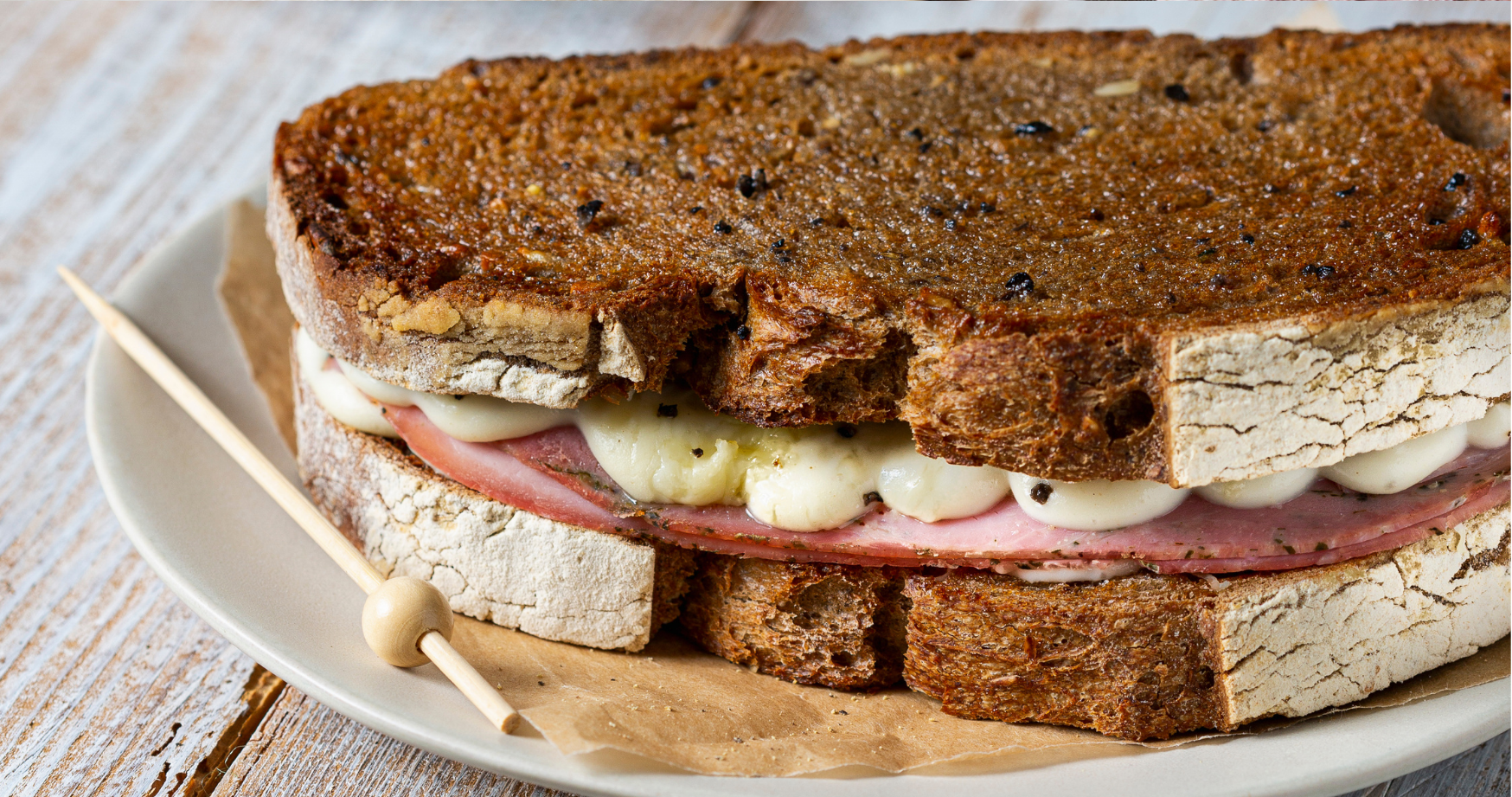 Croque-Monsieur au pain de campagne et Beurre Bordier à la Truffe Noire du Périgord